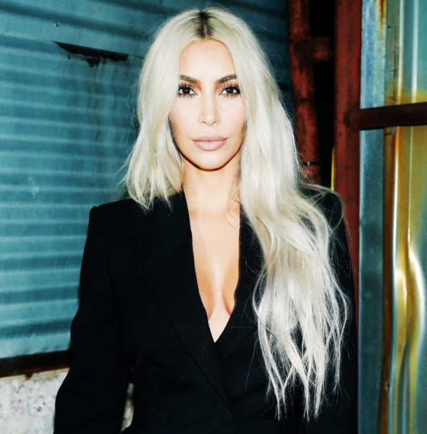 Kim Kardashian Kamaleoa: Todas as cores (e cortes) de cabelo que a